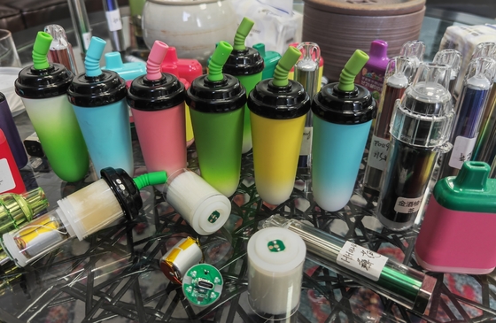 650mAh Disposable Pod Device Rechargeable 6000 Puffs Milk Tea Cup Electronic Cigarette